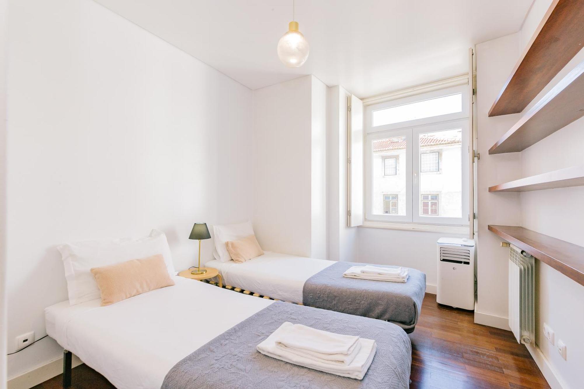Chiado 2 Bedroom Elegant Apartment Lisboa Ngoại thất bức ảnh