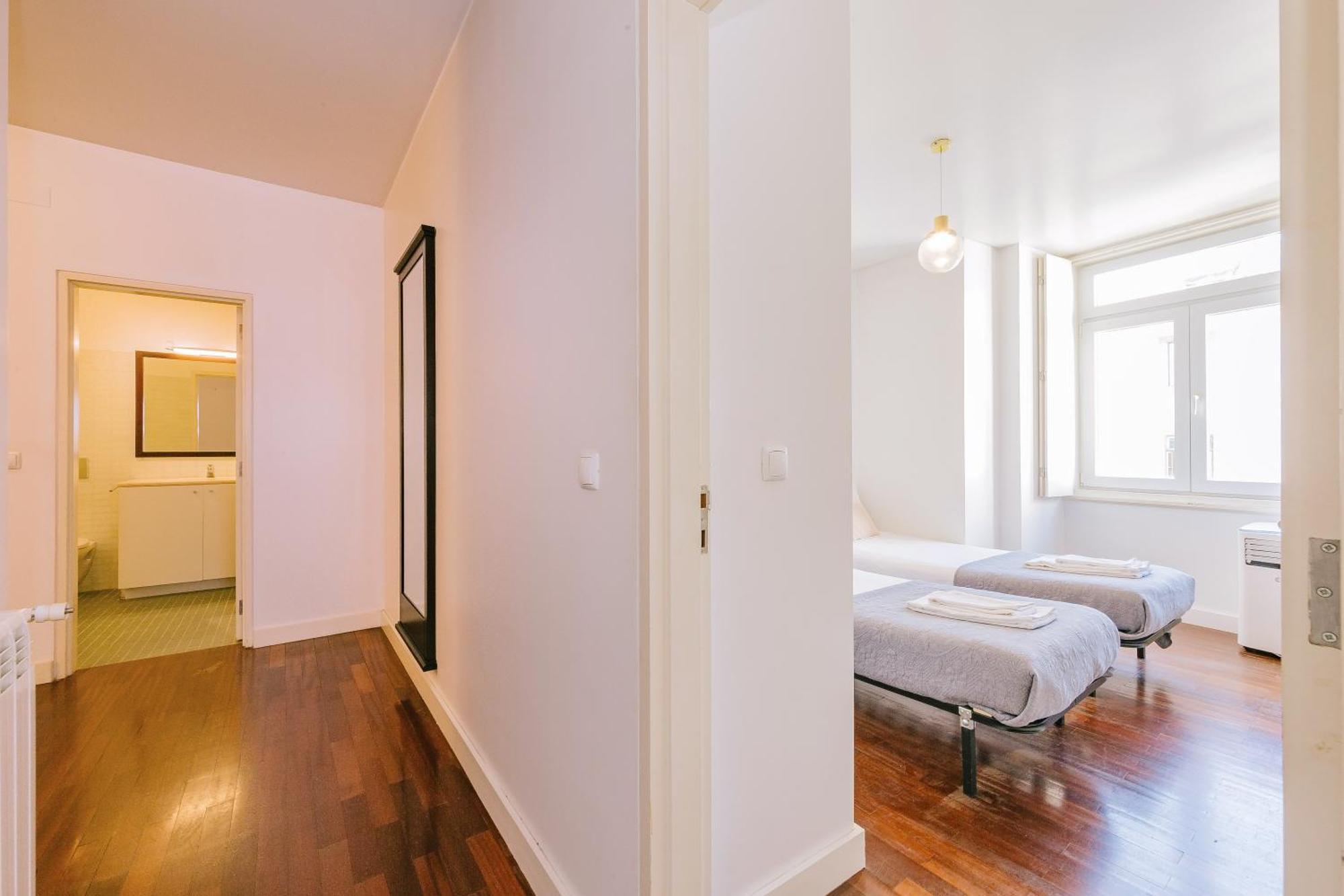 Chiado 2 Bedroom Elegant Apartment Lisboa Ngoại thất bức ảnh